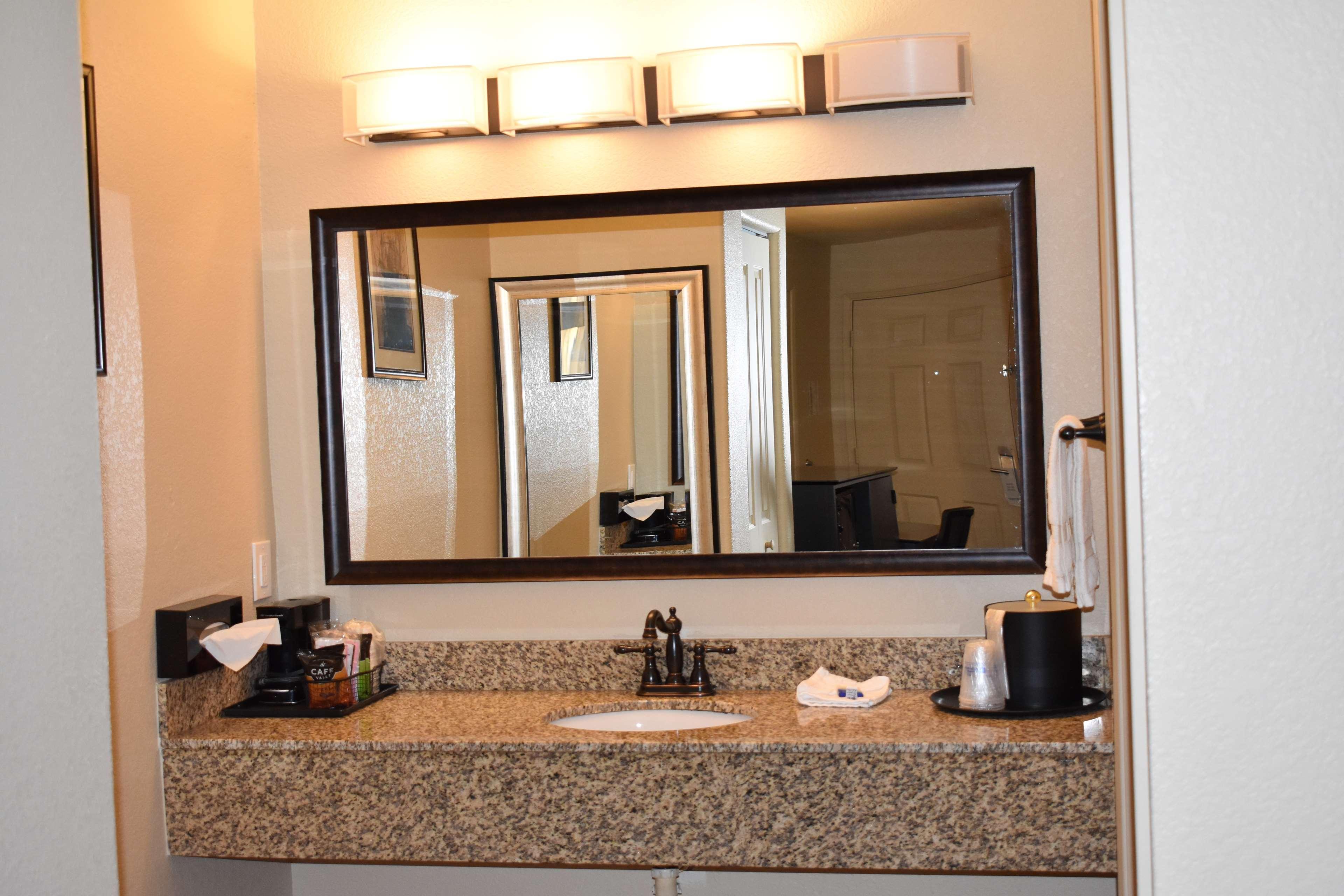 Chaney Ranch Best Western Apricot Inn מראה חיצוני תמונה